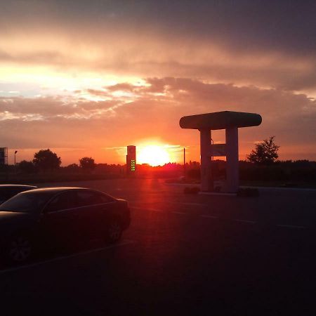 Sawik Dziekanowice Motel Lednogora ภายนอก รูปภาพ