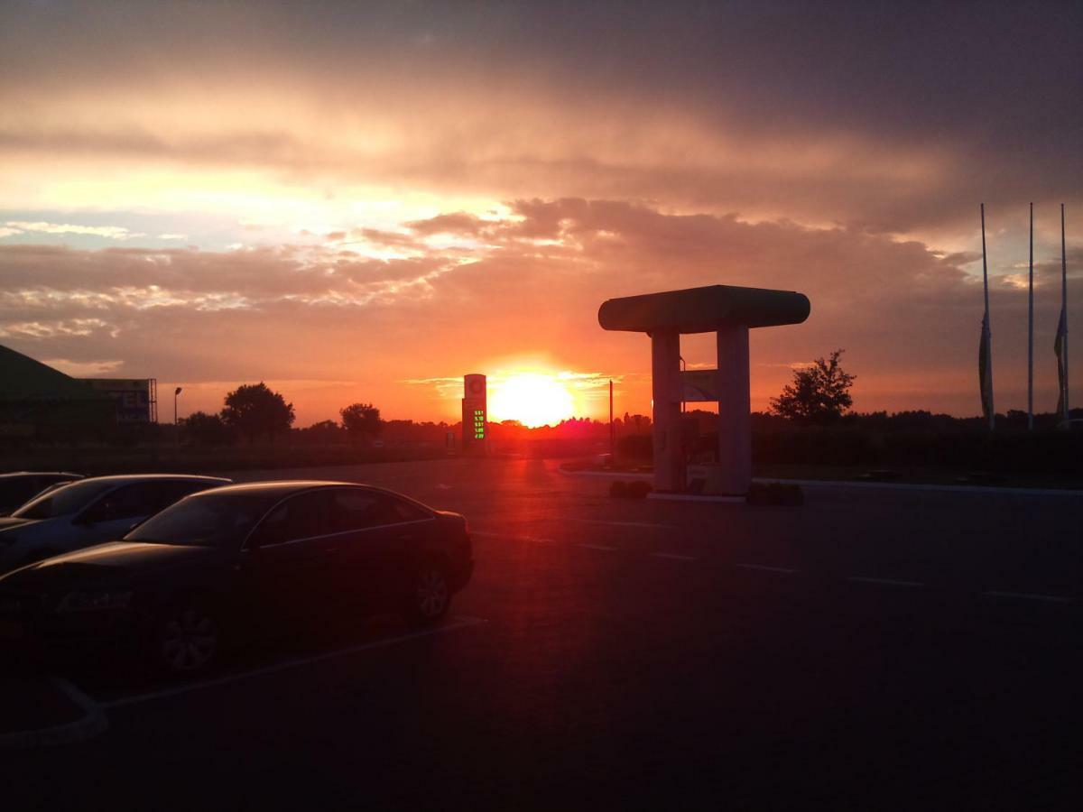 Sawik Dziekanowice Motel Lednogora ภายนอก รูปภาพ