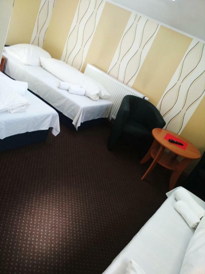 Sawik Dziekanowice Motel Lednogora ภายนอก รูปภาพ