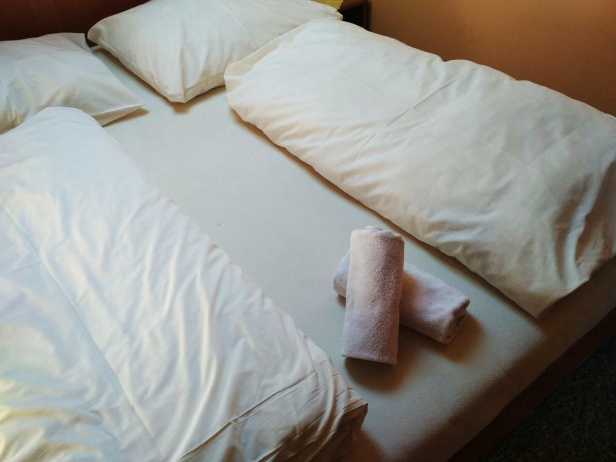 Sawik Dziekanowice Motel Lednogora ภายนอก รูปภาพ